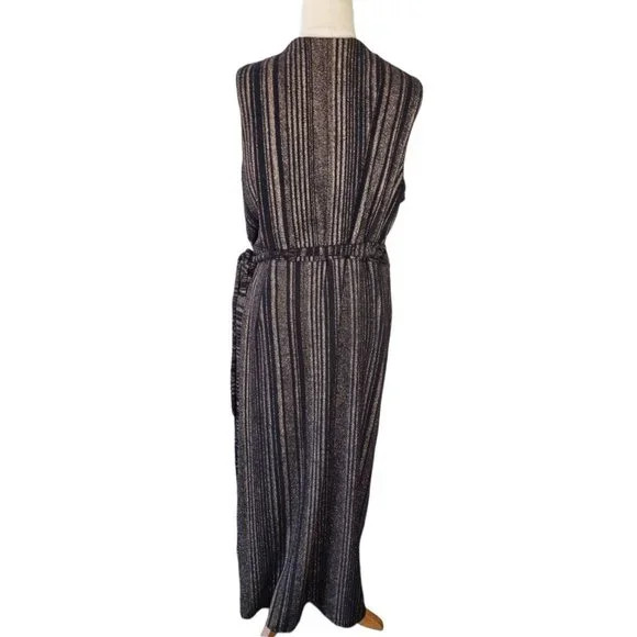 City Chic Plus Size Medium (18) Maxi Wrap Dress Evening V Neck Black and Gold - Picture 7 of 11